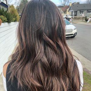 Meet your Posher, Victoria